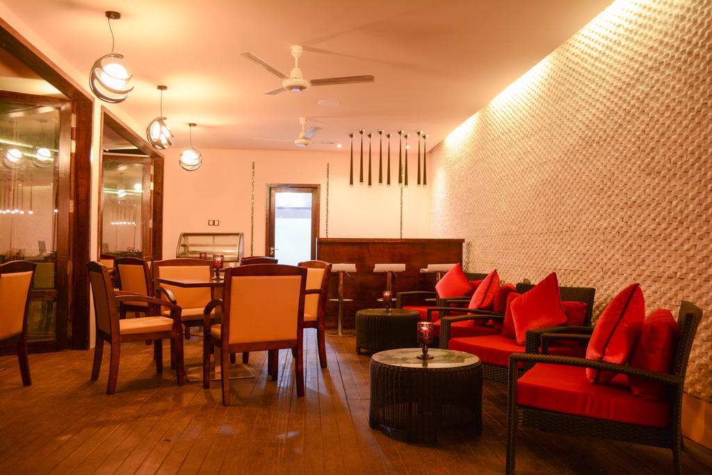 Lvis Blancura Hotel Dharavandhoo Buitenkant foto