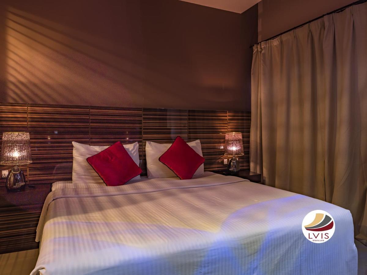 Lvis Blancura Hotel Dharavandhoo Buitenkant foto